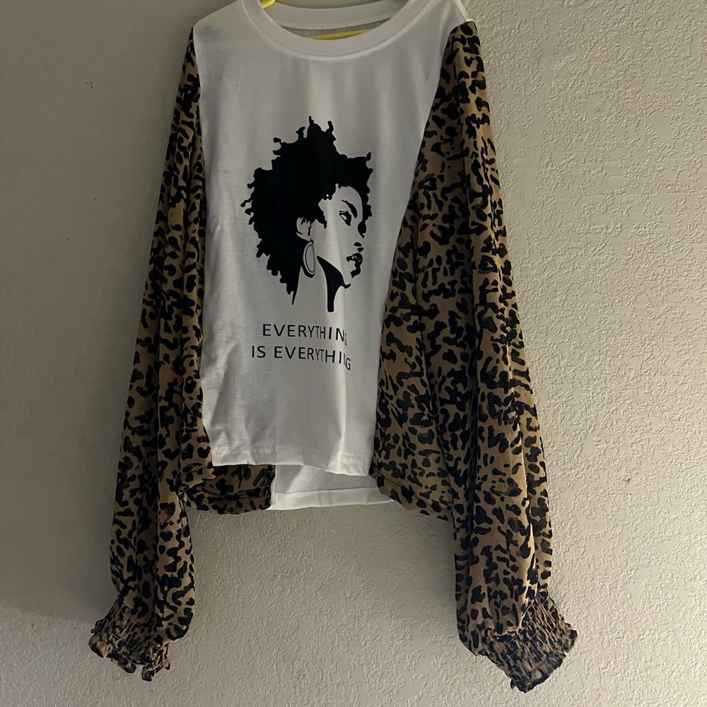 LAURYN HILL UPCYCLED TEE CHEETAH PRINT LONG SLEEVES WHITE BLACK NWT - Picture 5 of 6